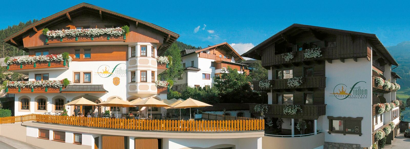 Blick auf das Hotel von Außen.
