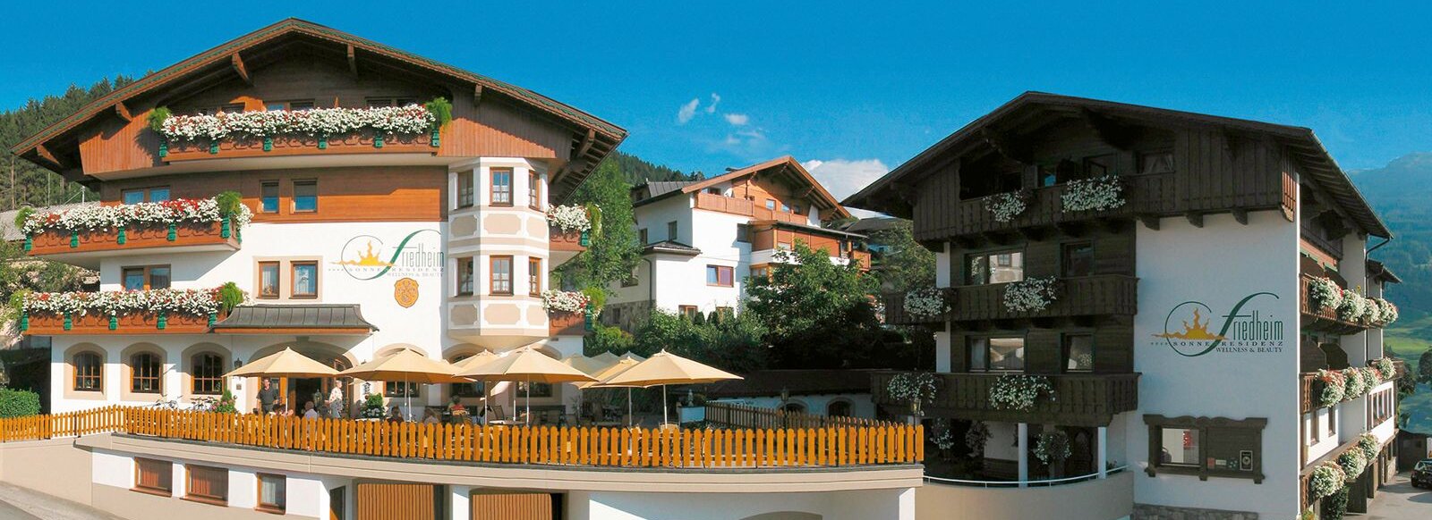 Blick auf das Hotel von Außen.
